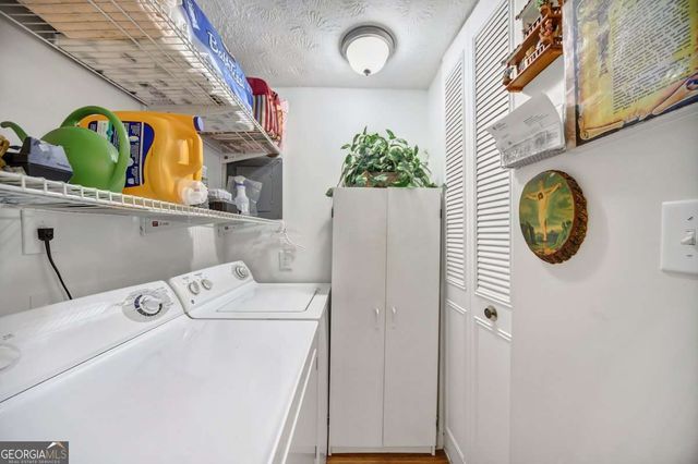 3184 Newcastle Way, Snellville, GA 30039