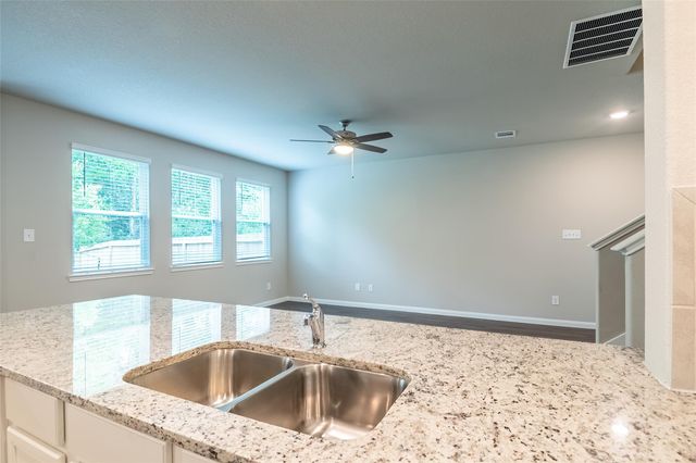 2413 Tavo Trail Drive, Conroe, TX 77301