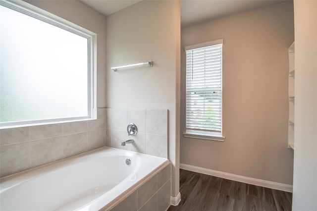 2413 Tavo Trail Drive, Conroe, TX 77301