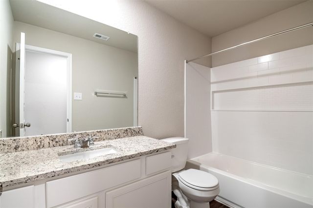 2413 Tavo Trail Drive, Conroe, TX 77301