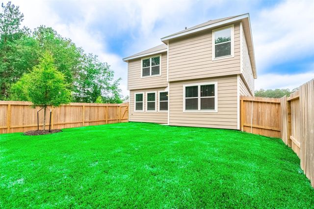 2413 Tavo Trail Drive, Conroe, TX 77301