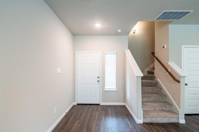 2413 Tavo Trail Drive, Conroe, TX 77301