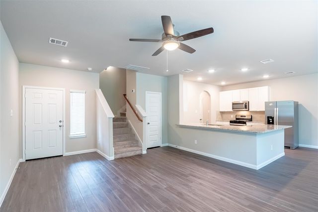 2413 Tavo Trail Drive, Conroe, TX 77301