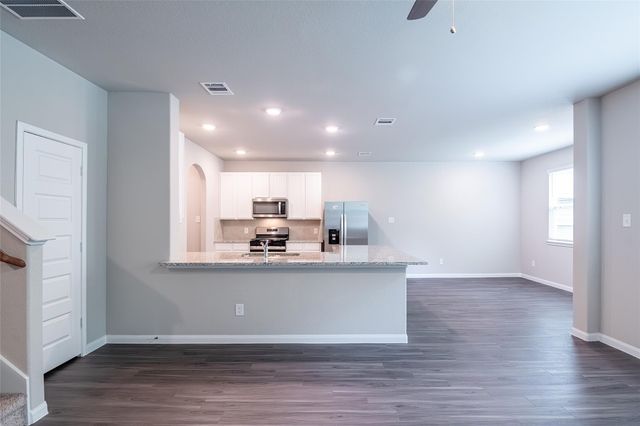 2413 Tavo Trail Drive, Conroe, TX 77301