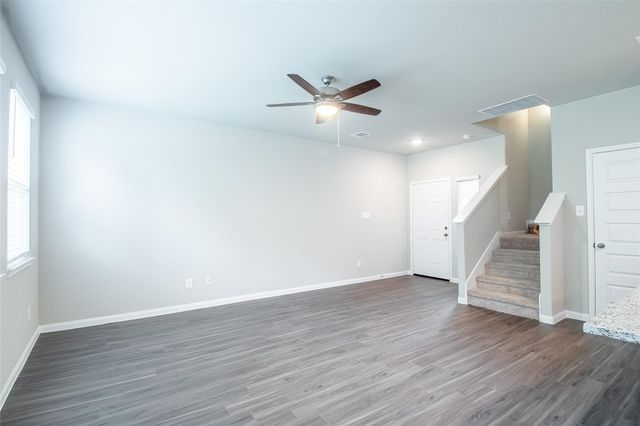 2413 Tavo Trail Drive, Conroe, TX 77301