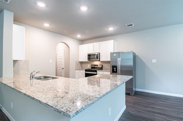 2413 Tavo Trail Drive, Conroe, TX 77301