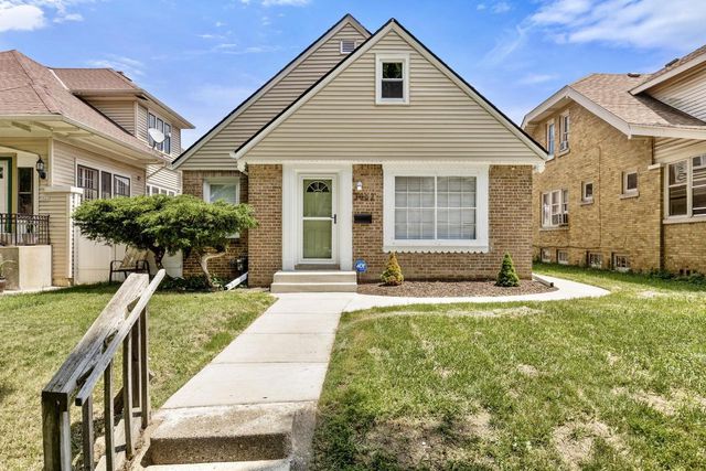 3062 N 38th STREET, Milwaukee, WI 53210