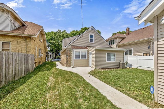 3062 N 38th STREET, Milwaukee, WI 53210