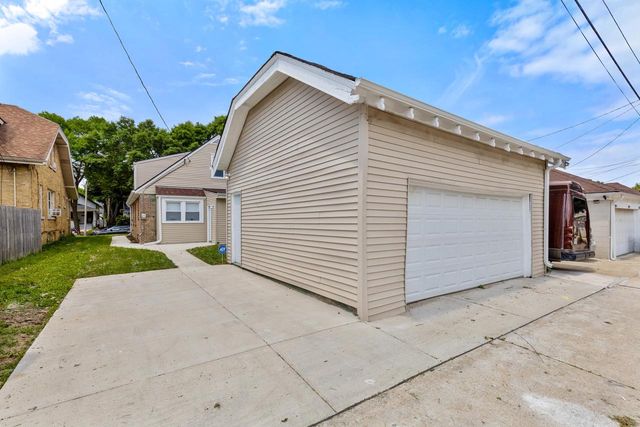 3062 N 38th STREET, Milwaukee, WI 53210