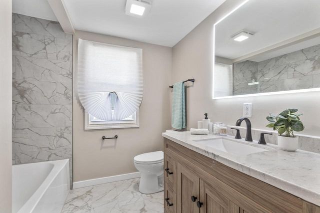 3062 N 38th STREET, Milwaukee, WI 53210