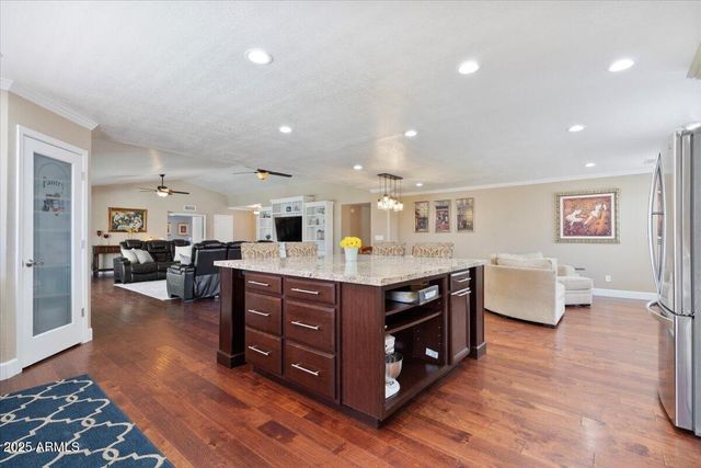 1670 E WHITTEN Street, Chandler, AZ 85225