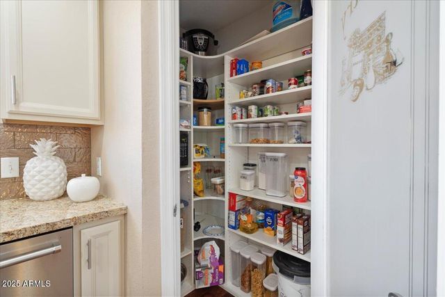 1670 E WHITTEN Street, Chandler, AZ 85225