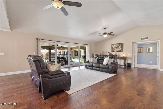 1670 E WHITTEN Street, Chandler, AZ 85225