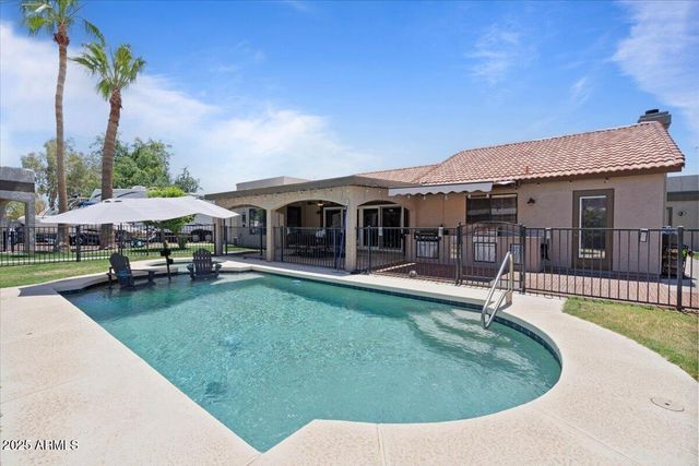 1670 E WHITTEN Street, Chandler, AZ 85225