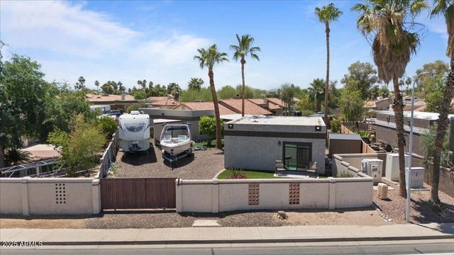 1670 E WHITTEN Street, Chandler, AZ 85225