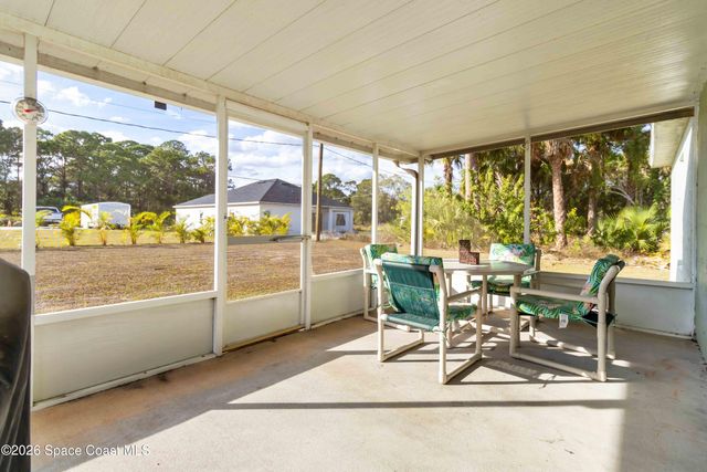 308 NW Tamarind Circle NW 41, Palm Bay, FL 32907