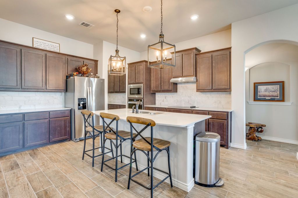 1008 Wildwood Drive, Joshua, TX 76058 — photo 4