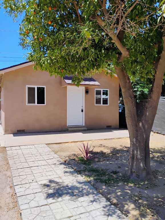 824 Columbia Street, Madera, CA 93638