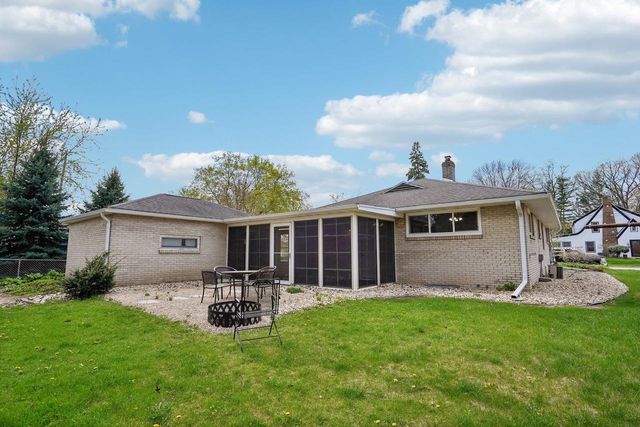 4610 Schofield Street, Monona, WI 53716
