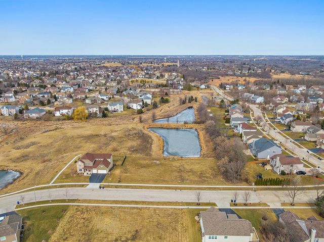 1530 Westbourne Parkway, Algonquin, IL 60102
