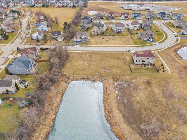 1530 Westbourne Parkway, Algonquin, IL 60102