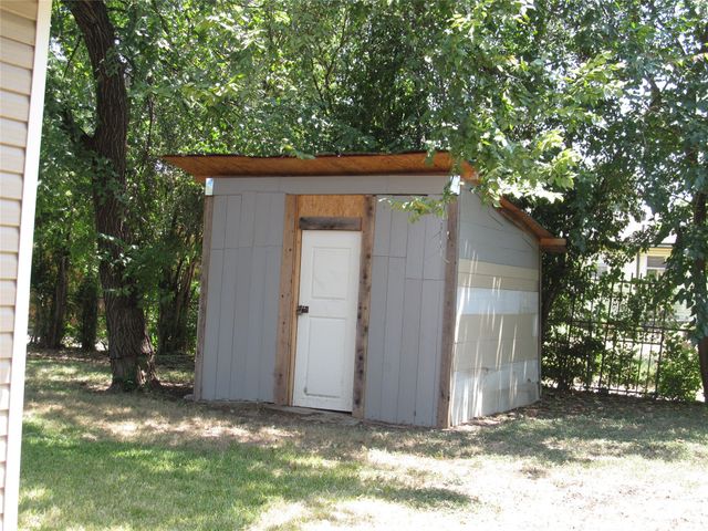 740 Emberwood Drive, Dallas, TX 75232