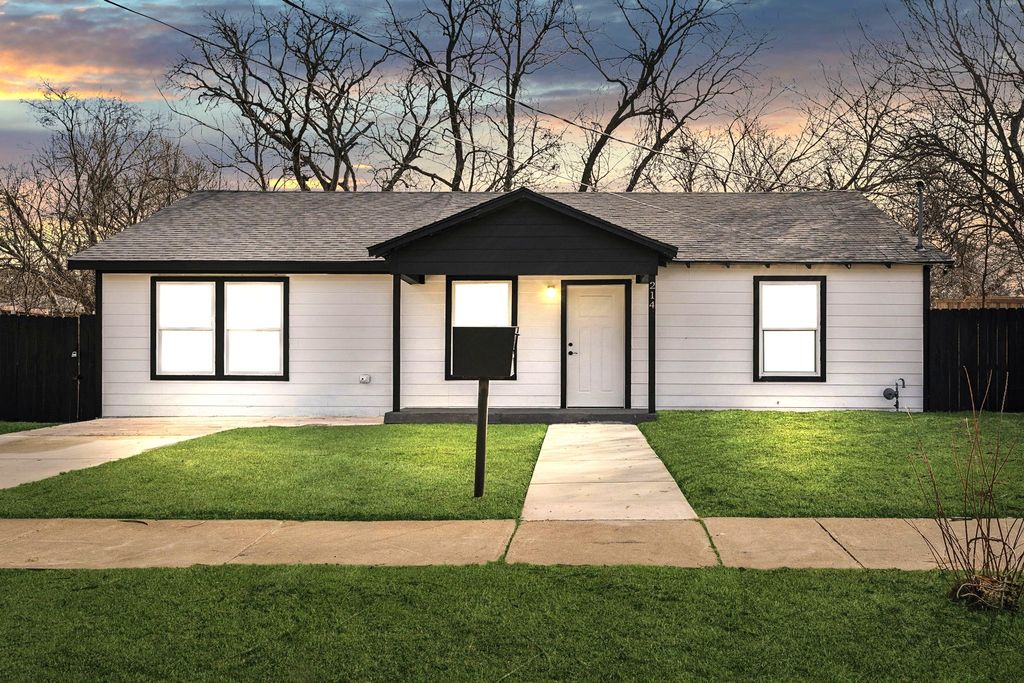 2148 Kathleen Avenue, Dallas, TX 75216