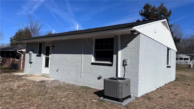 2314 Acorn Road, Greensboro, NC 27406