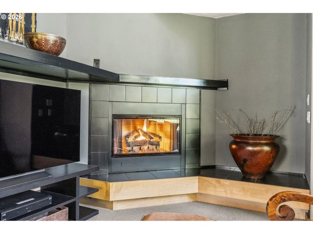 41577 DEERHORN Rd, Springfield, OR 97478