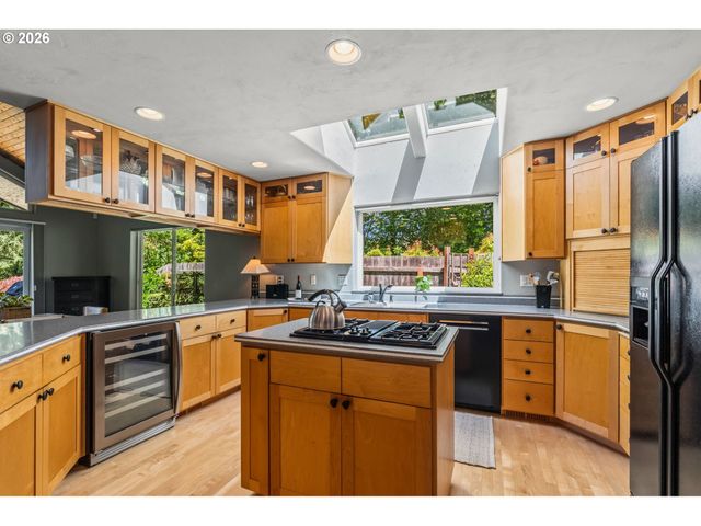 41577 DEERHORN Rd, Springfield, OR 97478