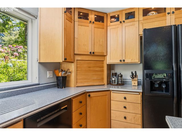 41577 DEERHORN Rd, Springfield, OR 97478
