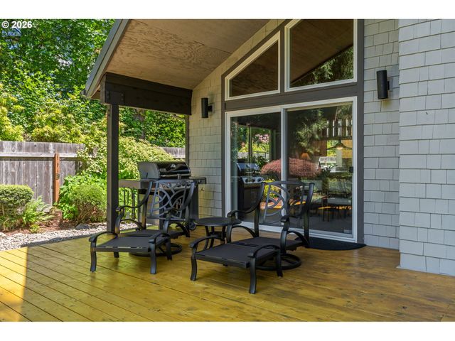 41577 DEERHORN Rd, Springfield, OR 97478