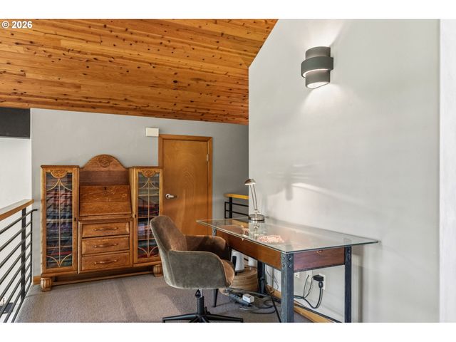 41577 DEERHORN Rd, Springfield, OR 97478