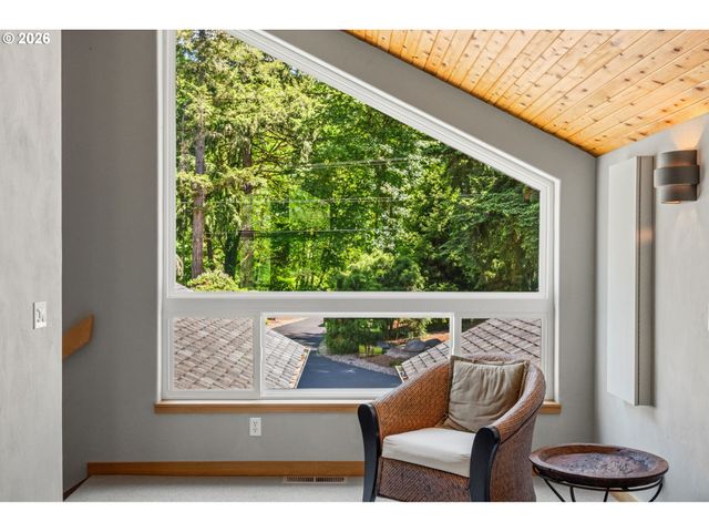 41577 DEERHORN Rd, Springfield, OR 97478