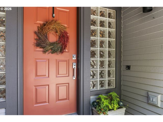41577 DEERHORN Rd, Springfield, OR 97478