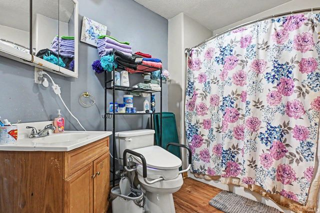 801 Dundee Street, South Bend, IN 46619