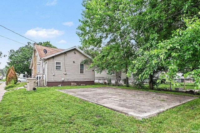 801 Dundee Street, South Bend, IN 46619