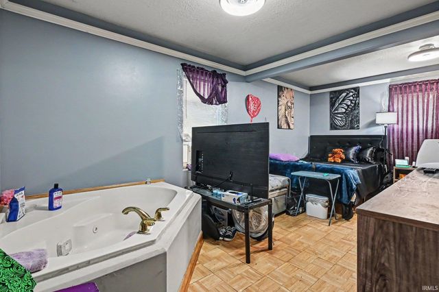 801 Dundee Street, South Bend, IN 46619