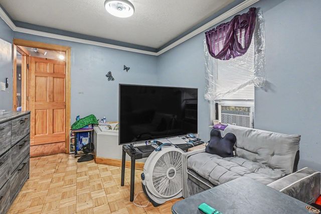 801 Dundee Street, South Bend, IN 46619