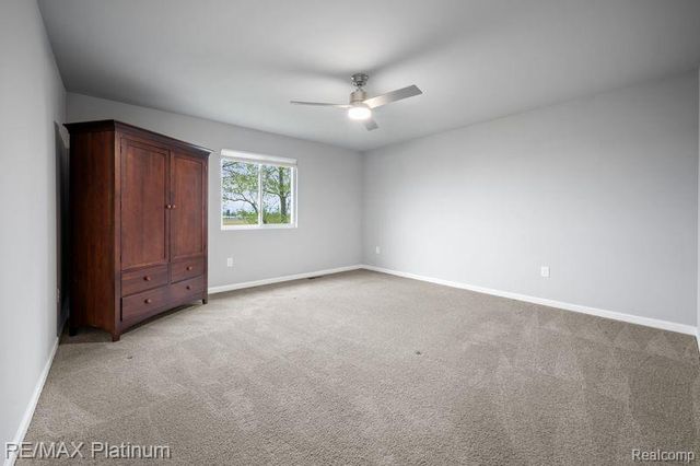 2869 W Sycamore River Drive, Fowlerville, MI 48836