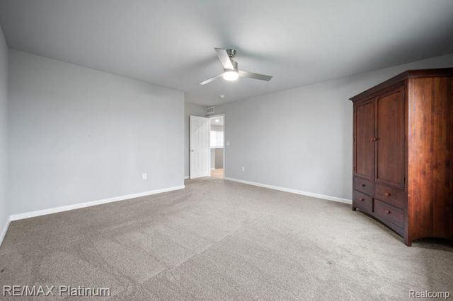 2869 W Sycamore River Drive, Fowlerville, MI 48836