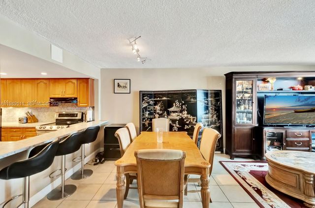 5401 Collins Ave 340, Miami Beach, FL 33140