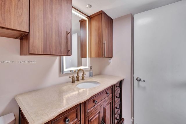 5401 Collins Ave 340, Miami Beach, FL 33140