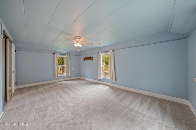 224 Oak Rd, Norris, TN 37828
