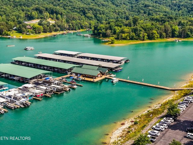 224 Oak Rd, Norris, TN 37828