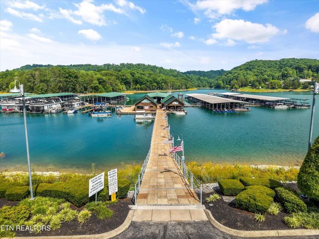 224 Oak Rd, Norris, TN 37828