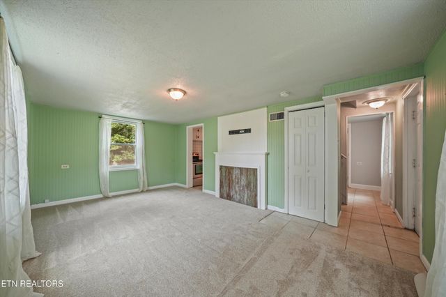 224 Oak Rd, Norris, TN 37828