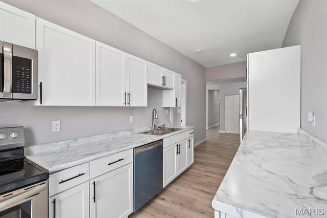 5931 Maple Avenue, St Louis, MO 63112