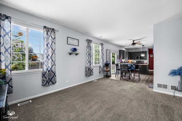1603 Balboa Drive, Minooka, IL 60447
