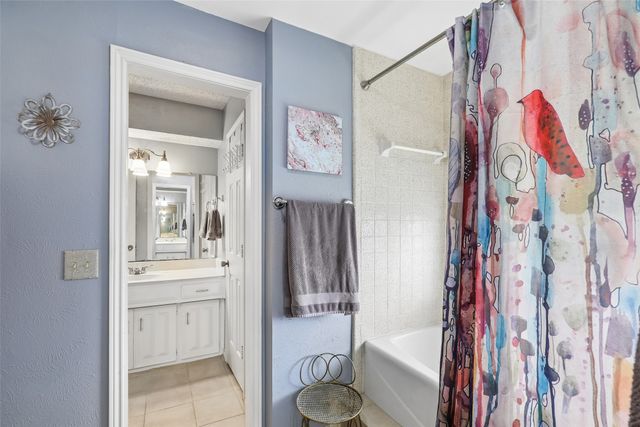 1549 Oak Creek Drive, Lewisville, TX 75077